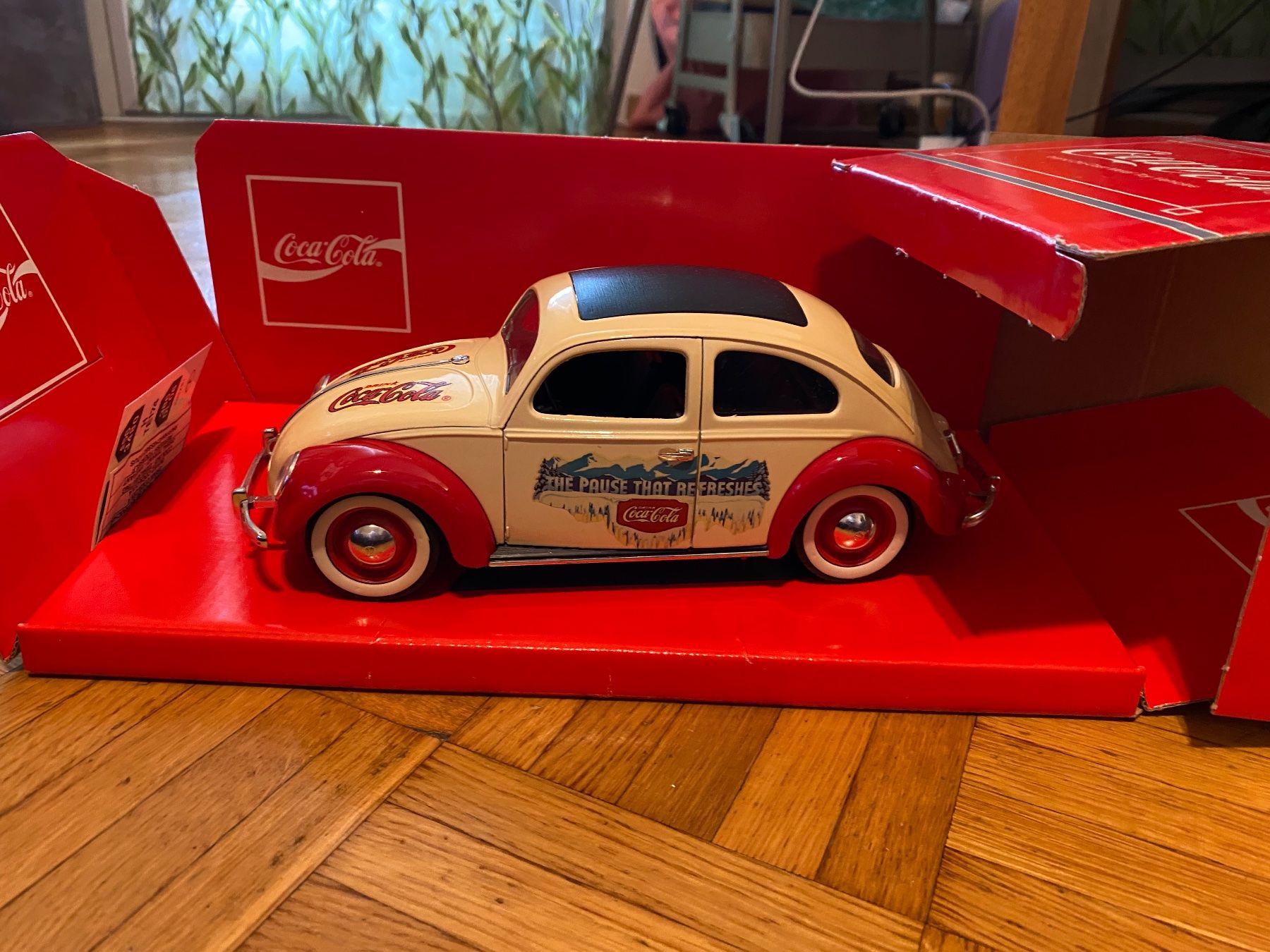 Coca-Cola Modellautos: VW Coccinelle 1958 Coca-Cola avec Boîte – Gebraucht aus Renens VD von