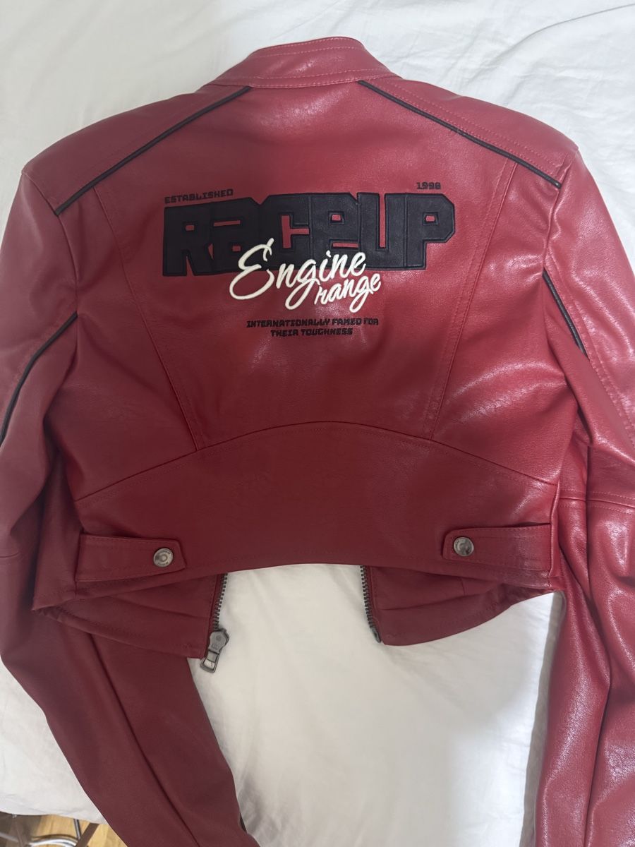 Jacken: Red jacket  – Neu und originalverpackt aus Paradiso von ema_2nsv