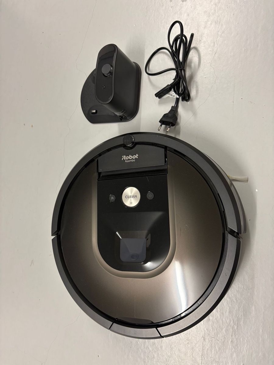 Irobot Aspirateurs & Accessoires: iRobot Roomba mit Zubehör – D'occasion à Ehrendingen par 86FM 2