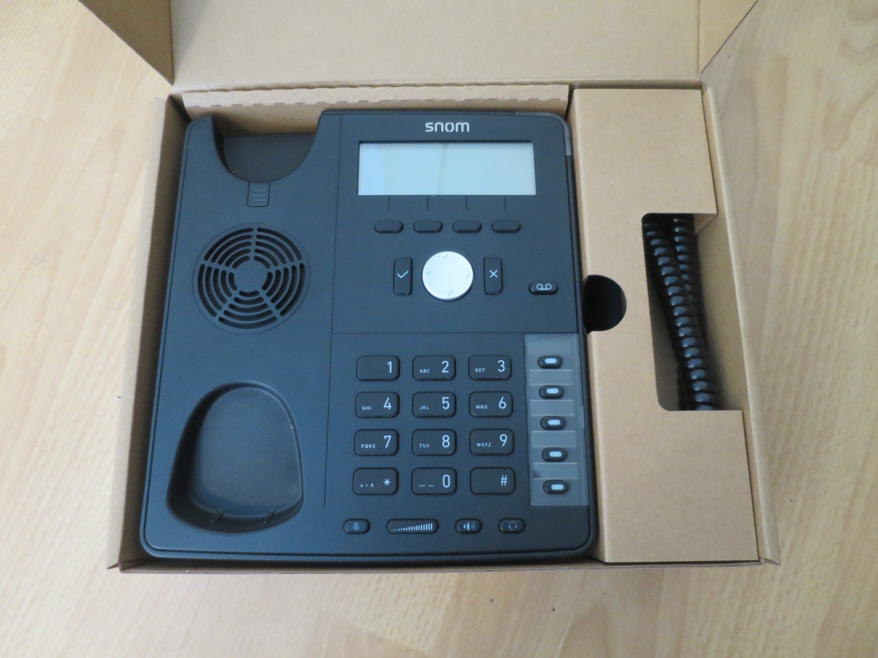 Snom Telefoni: VoIP-Tischtelefon Snom D715 – Usato da Zürich venduto da 1.Simon