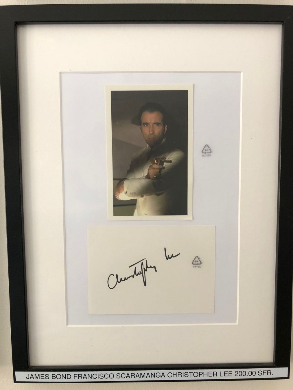 Autografi: JAMES BOND / FRANCISCO SCARAMANGA / CHRISTOPHER LEE – Usato da Egg b. Zürich venduto da Dbunny