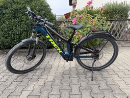 E-Bike Trek Mountainbike neuwertig blau gelb
