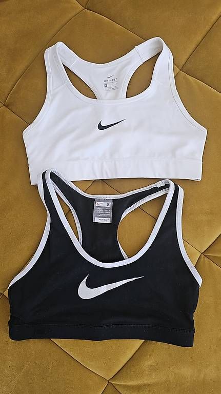Nike Top: Top Nike – Usato da Mauren venduto da ehr_5cy6