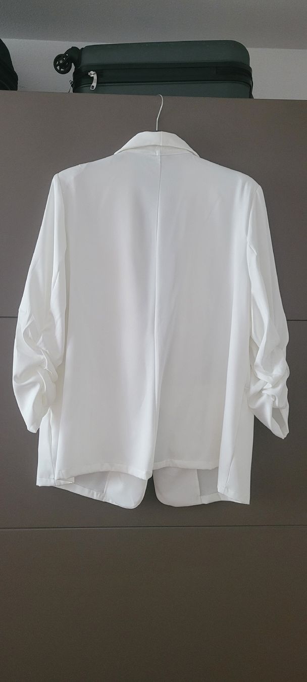 Jacken: Blazer blanc taille 48/50 état neuf  – Neu (gemäss Beschreibung) aus Vevey von x_y_f 1