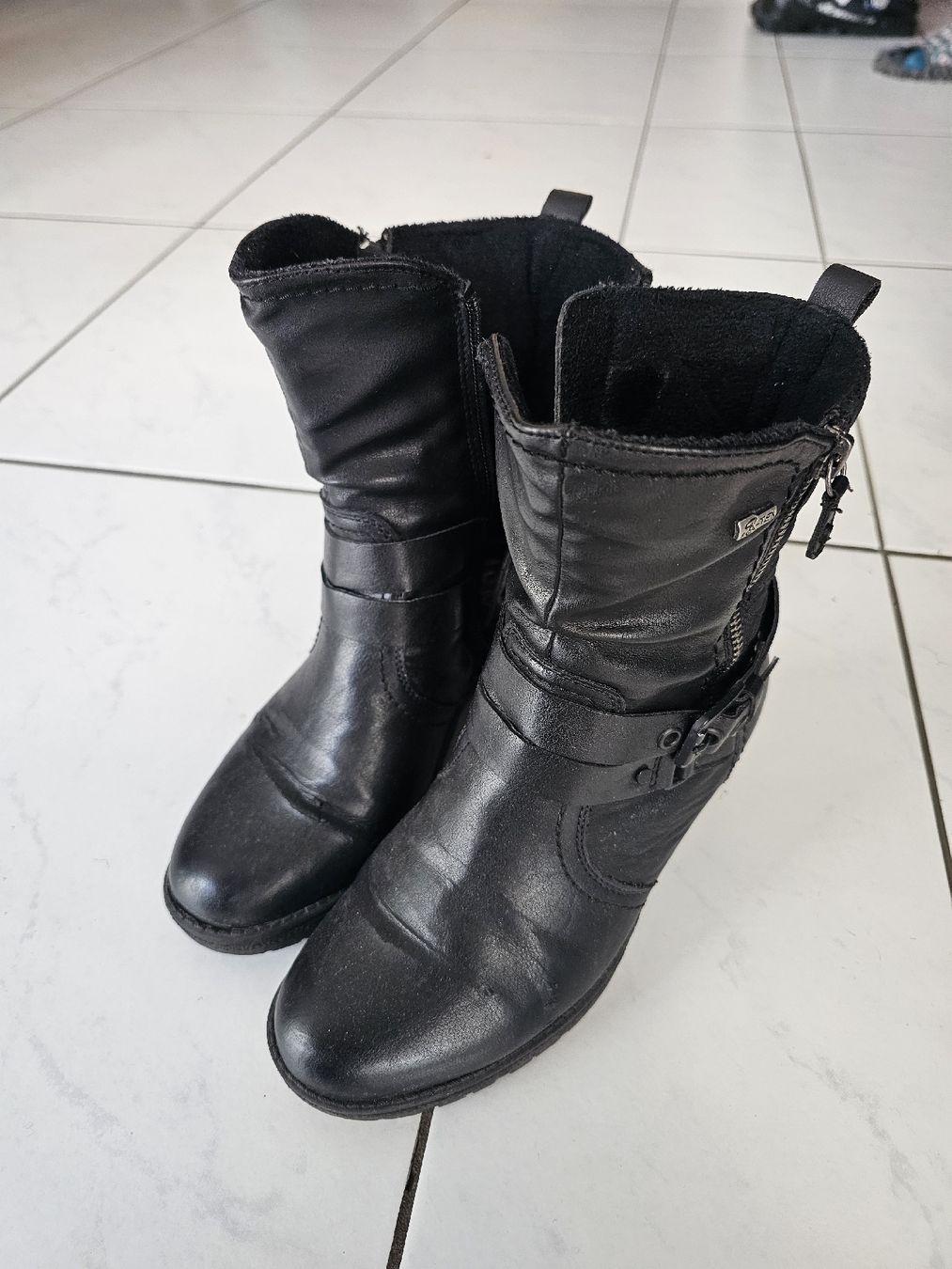 Damenschuhe: Schwarze Leder Damen Stiefeletten Gr. 37 – Gebraucht aus Zürich von -iwan-