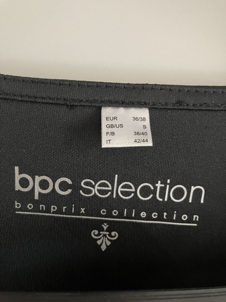Tops: Top noir resserrable à la taille – Gebraucht aus Sion von edelweissse 3