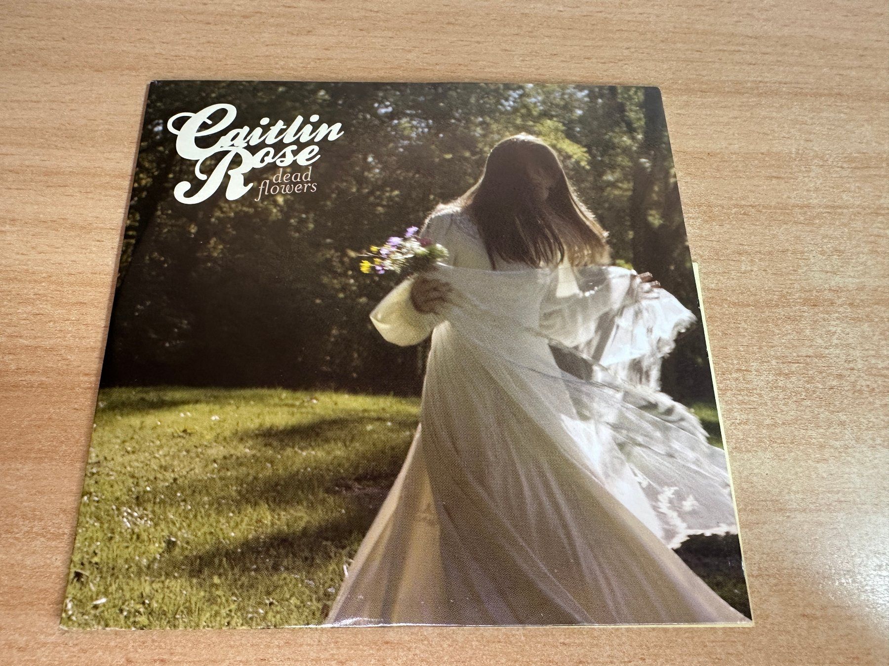 CD: Caitlin Rose – Dead Flowers – Usato da Rikon im Tösstal venduto da Alpenmutz