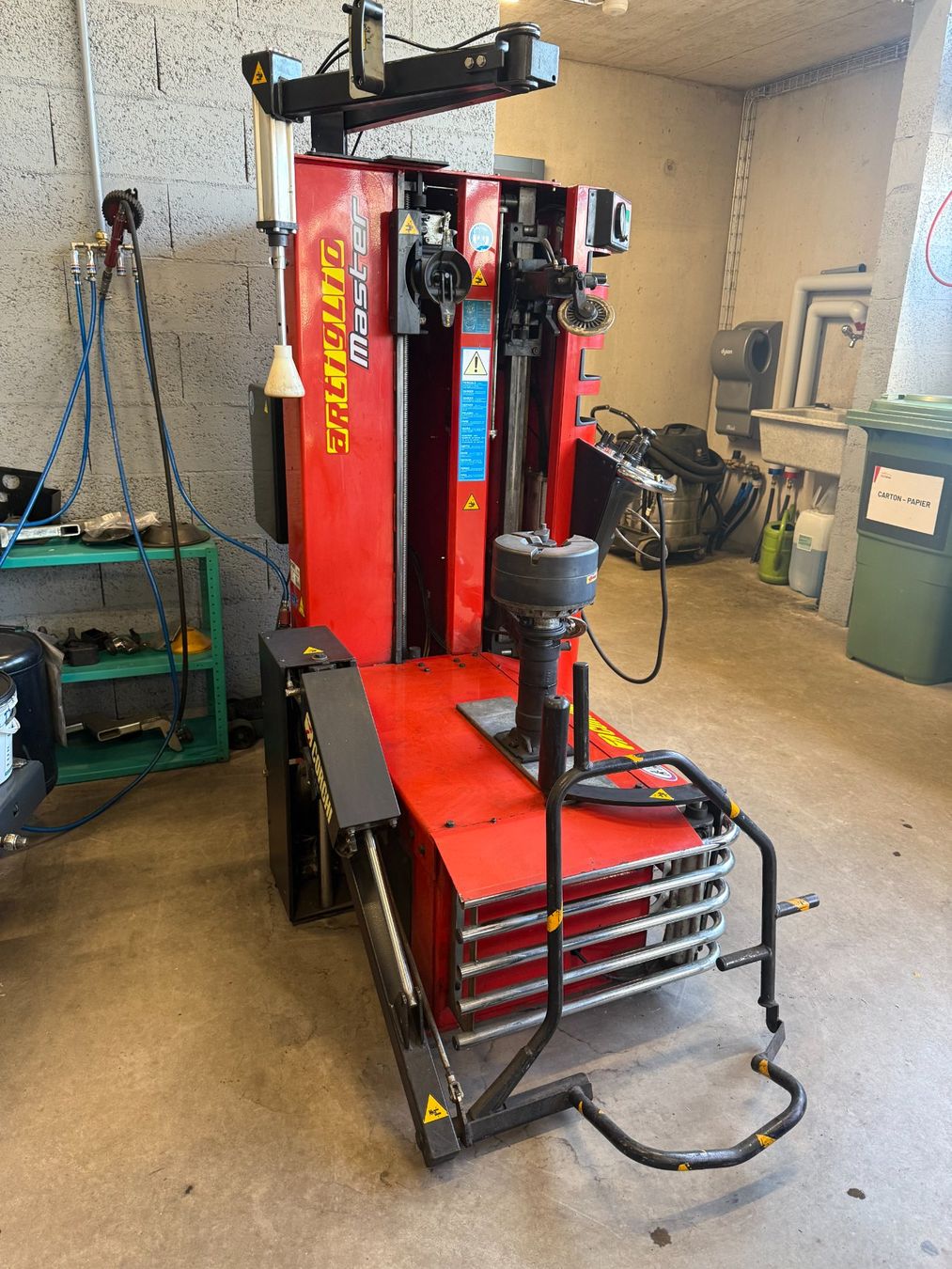 Corghi Toutes les machines: Machine à pneus automatique – D'occasion à Romont FR par Thoma_bdn 3