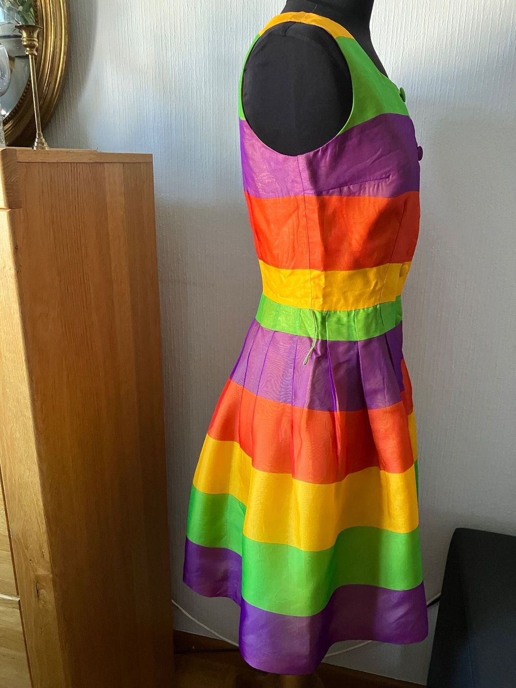 Vestiti: Mini robe vintage é rayures  100% soie,  LIZ CLAIBORNE – Usato da Peseux venduto da CharmeCommerce 1