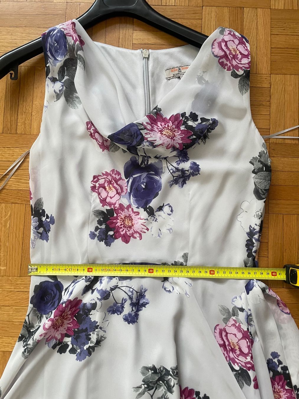 Vestiti: Sommerliches Midikleid mit Blumenmuster, Grösse 38 – Usato da Zürich venduto da Maggi1980 4
