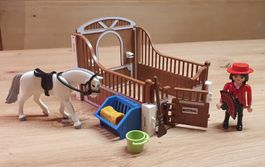 PLAYMOBIL 5521, Andalusier mit weissbrauner Pferdebox