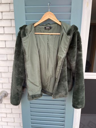 grüne Jacke Only Grösse M