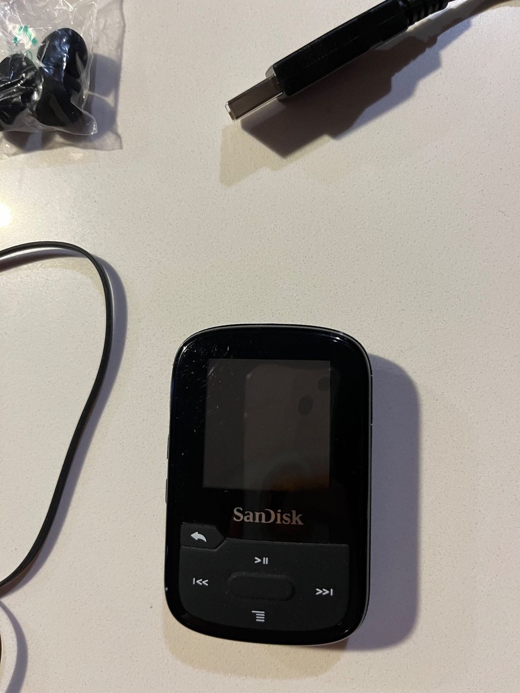 Sandisk Tragbarer Mediaplayer: MP3 Player SanDisk Clip Sport Plus 32 GB/Go – Neu (gemäss Beschreibung) aus Zürich von  2