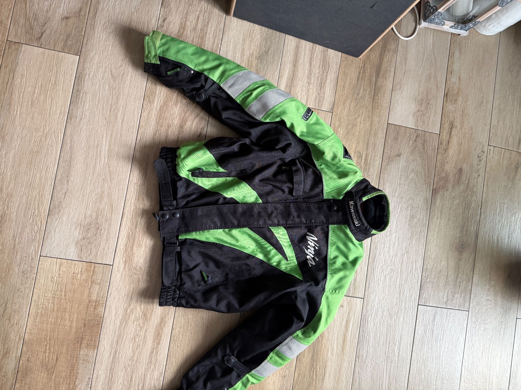 Lotti di vestiti: Habits de moto Vert Kawasaki – Usato da Crassier venduto da pet_sn9s 5