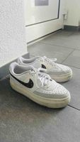 Nike Court Vision Sneaker Gr. 41 weiss schwarz gebraucht