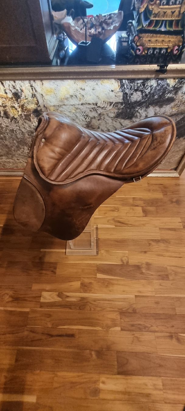 Selles, accessoires: Ledersattel Waldhausen Gebraucht – D'occasion à Ganterschwil par CHERRYCO-04 3