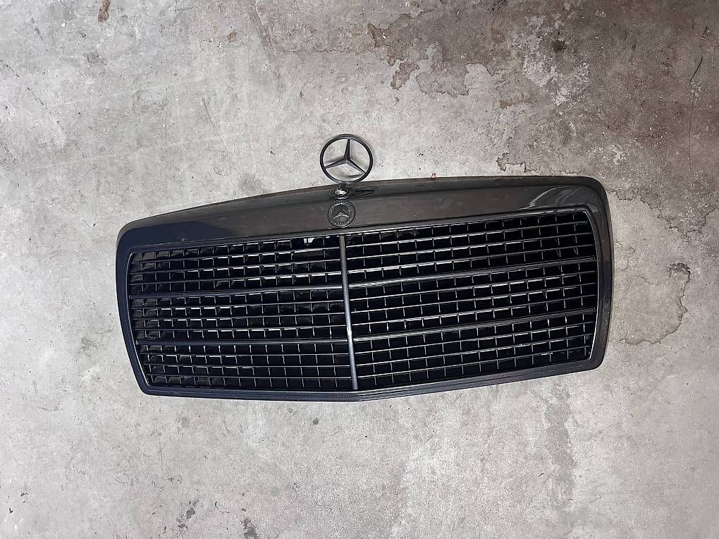 Mercedes-Benz Alle Autoersatzteile: Auto grill Mercedes 190 – Gebraucht aus Spreitenbach von env_tk78 1