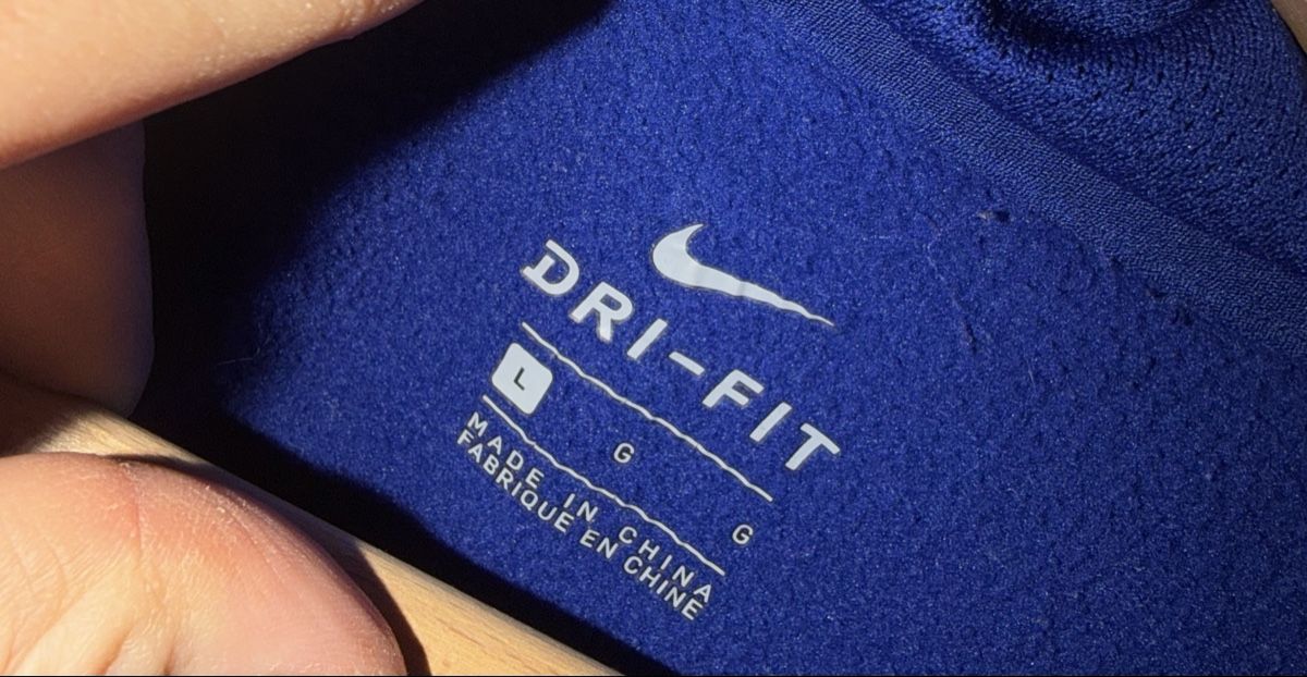 Nike Maglioni & Felpe: NIKE Sweatshirt Gr.L – Nuovo (secondo la descrizione) da Luzern venduto da mns_pyr7 2
