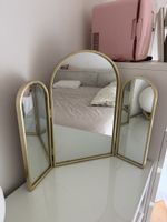 Miroir triparti doré bordé avec miroir central arche