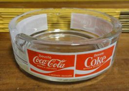 Aschenbecher aus Glas Sujet Coca-Cola