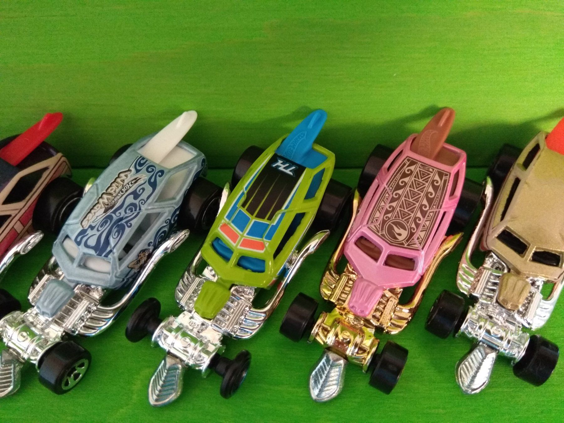 Hot Wheels Modellini d'auto: Hot wheels Surf CRATE lot – Nuovo e nell'imballaggio originale da Villars-sur-Glâne venduto da dadj01 2