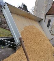 Baumaterial Transport zb Humus Kies Sand