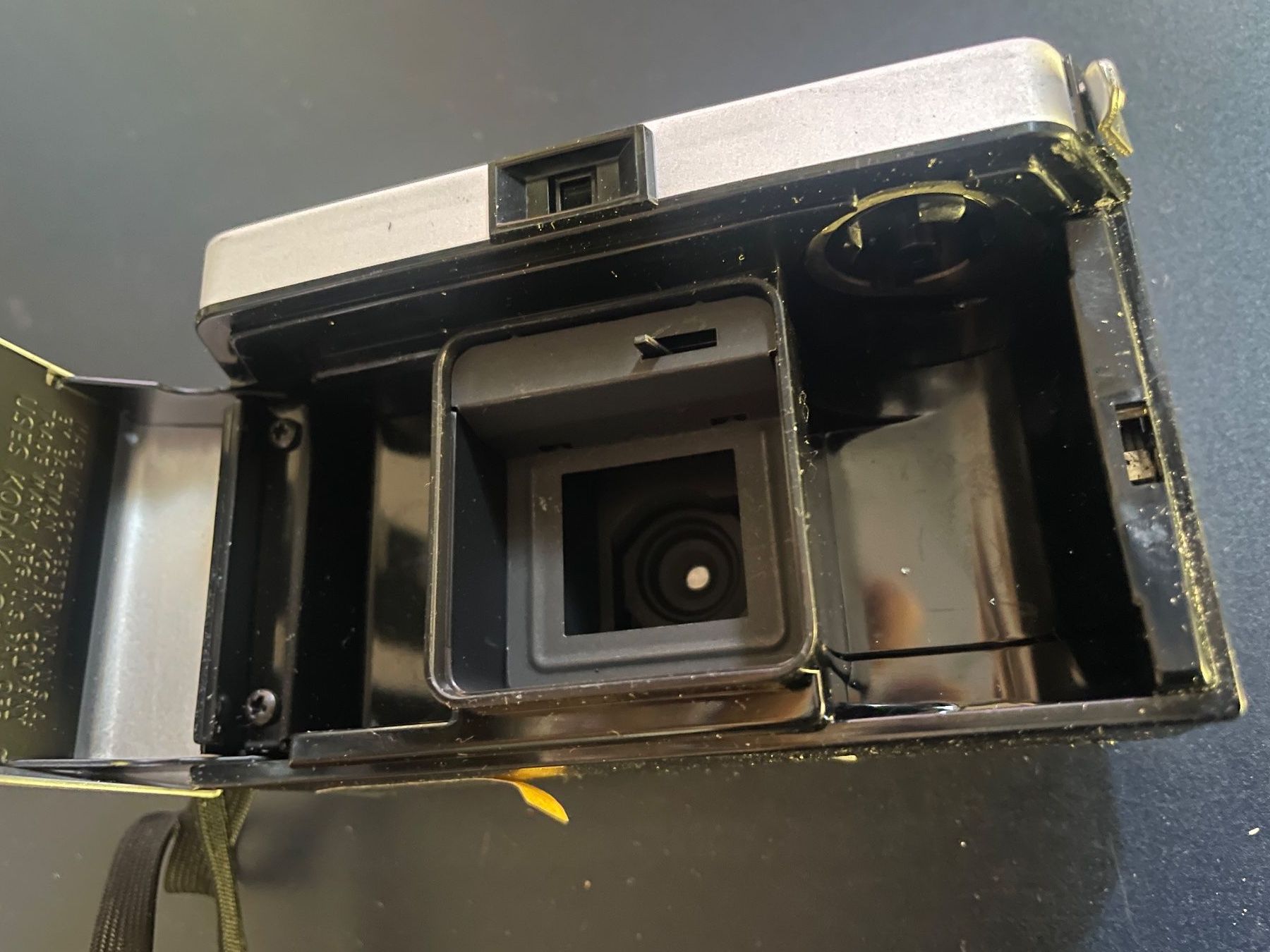 Kodak Fotocamera: Kodak Instamatic 100 Outfit Originalverpackt – Usato da Volketswil venduto da rubin74 7