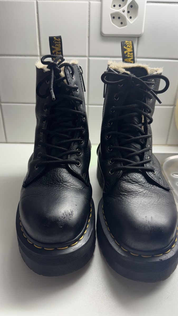 Dr. Martens Scarpe da donna: Dr. Martens boots JADON FUR LINED 38 size – Usato da Aeschi b. Spiez venduto da dar_sjp8 2