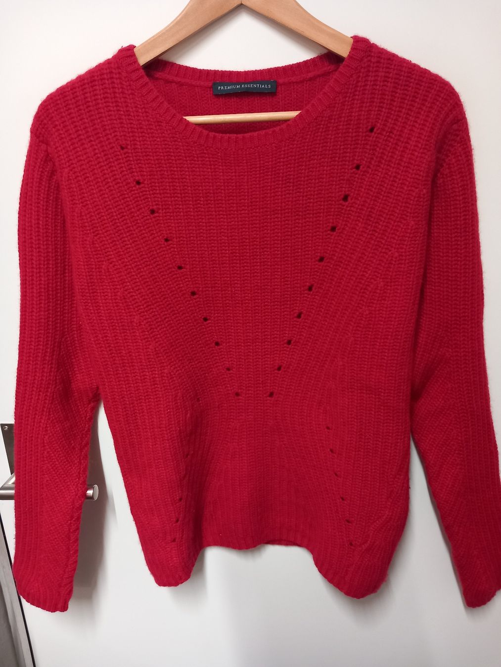 Maglioni & Felpe: Kashmir Pullover Premium Essentials Gr.S rot – Usato da Gwatt (Thun) venduto da umwelt-brocki