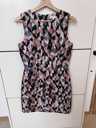 Tolles Kleid von Warehouse 34