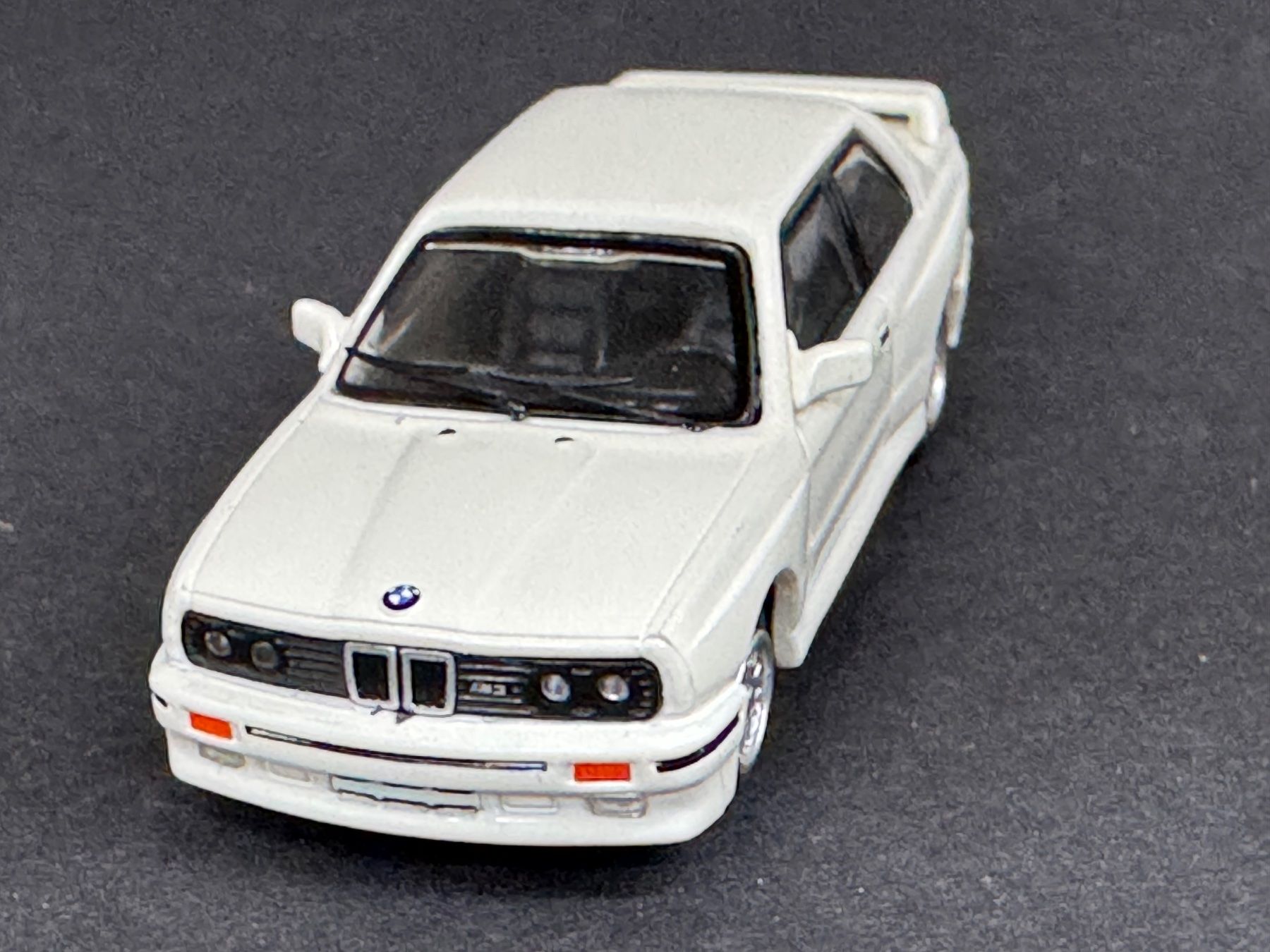 BMW Modellautos: BMW M3 E30 1:87 Minichamps weiss – Neu und originalverpackt aus Luzern von aa43modelcars-Luzern 1