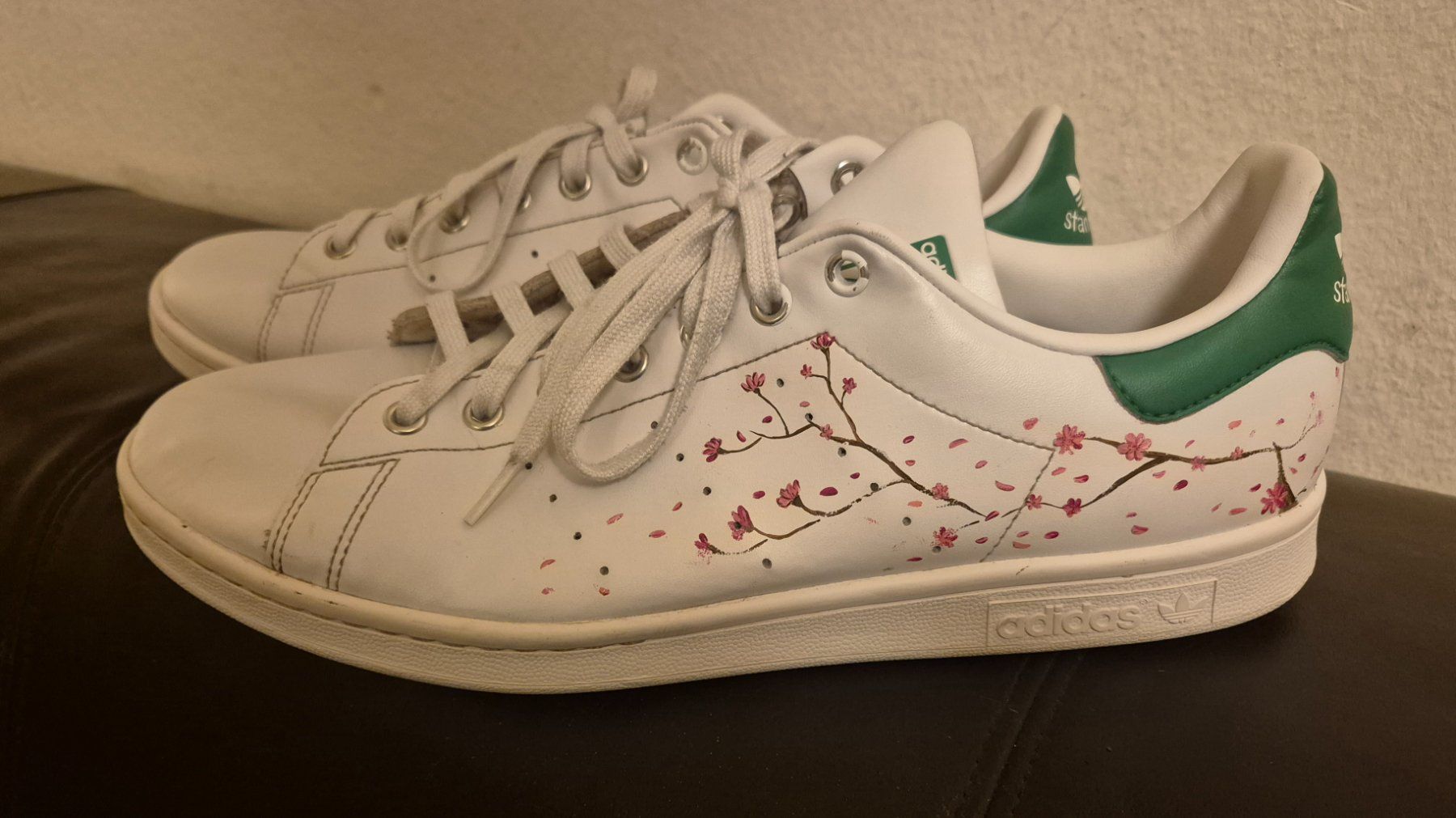 Adidas Scarpe da uomo: Adidas Stan Smith Sakura - 46 2/3 – Usato da Genève venduto da daudin