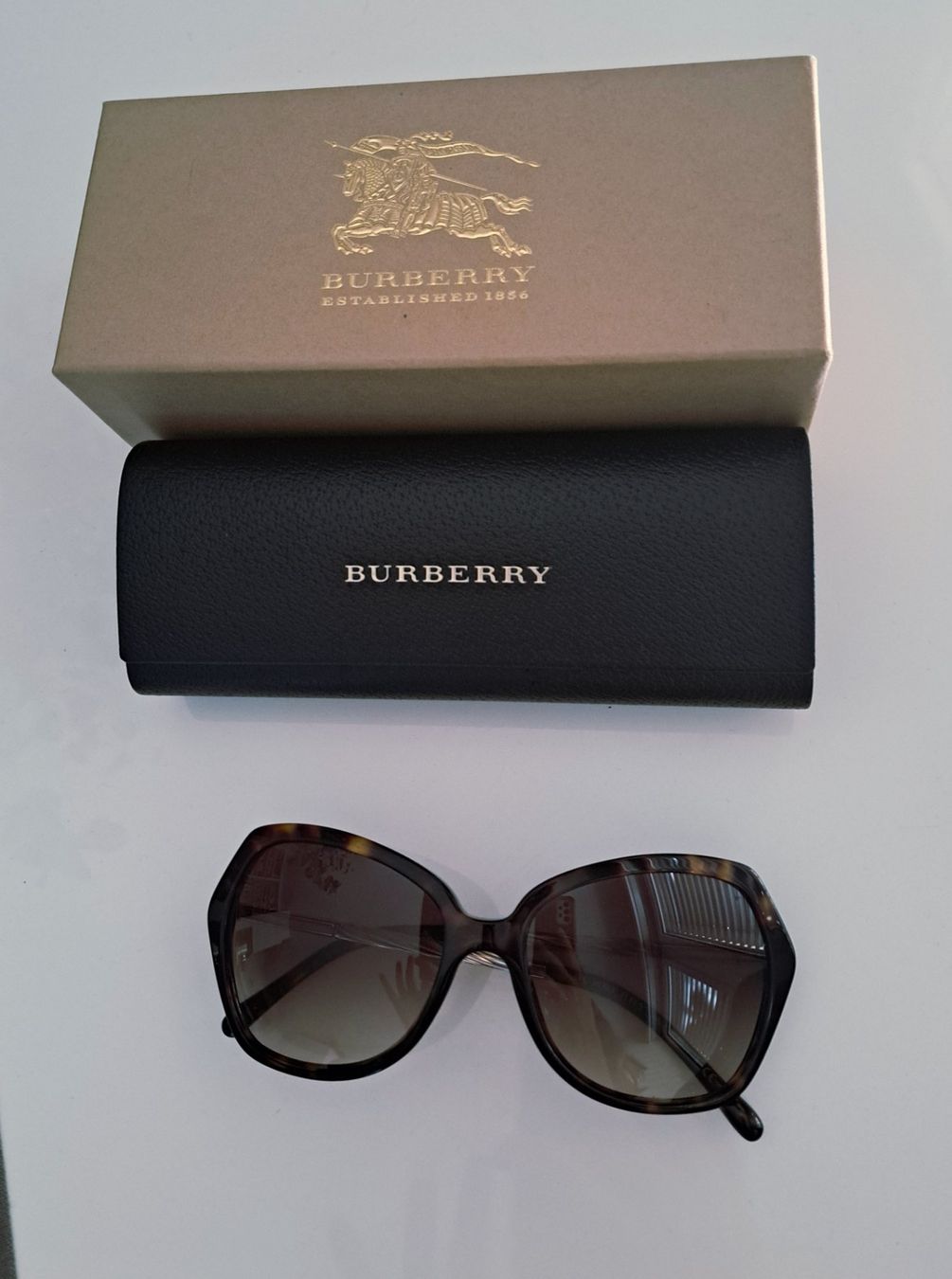 Burberry Occhiali & Lenti: Burberry Sonnenbrille – Usato da Winterthur venduto da Klaudi15