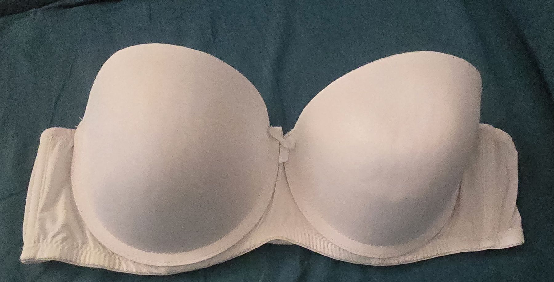 Altra biancheria intima: SECOND HAND: Roter&weisser BH, schwarzer Body, Gr. 75B/C – Usato da Seuzach venduto da K_N 4