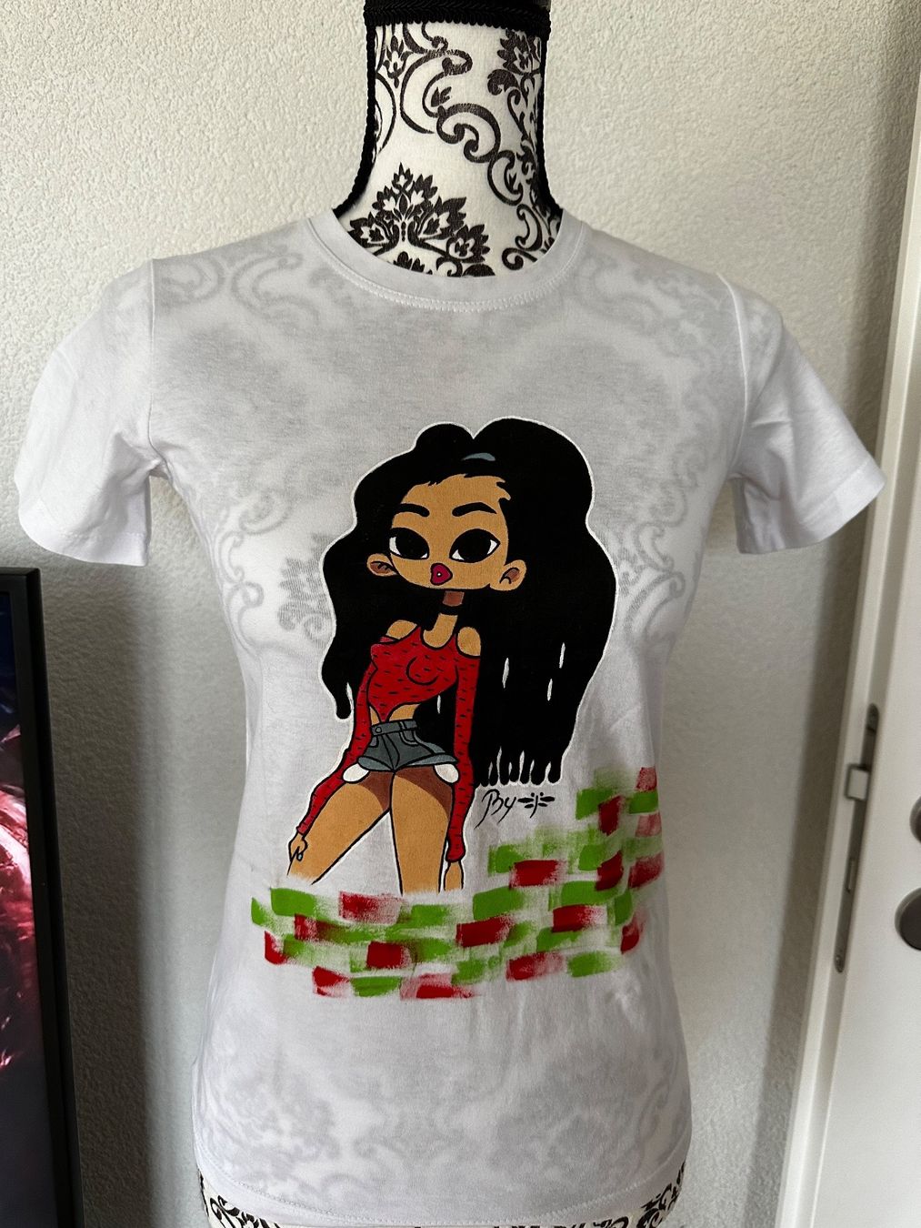T-shirt: T-shirt hand made – Nuovo (secondo la descrizione) da Schaffhausen venduto da Nadiuna