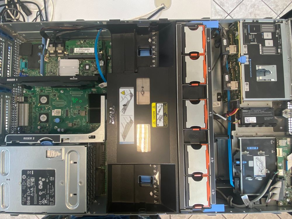 Dell PowerEdge R710 (Gebraucht) in Zizers für CHF 40 – mit Lieferung ...