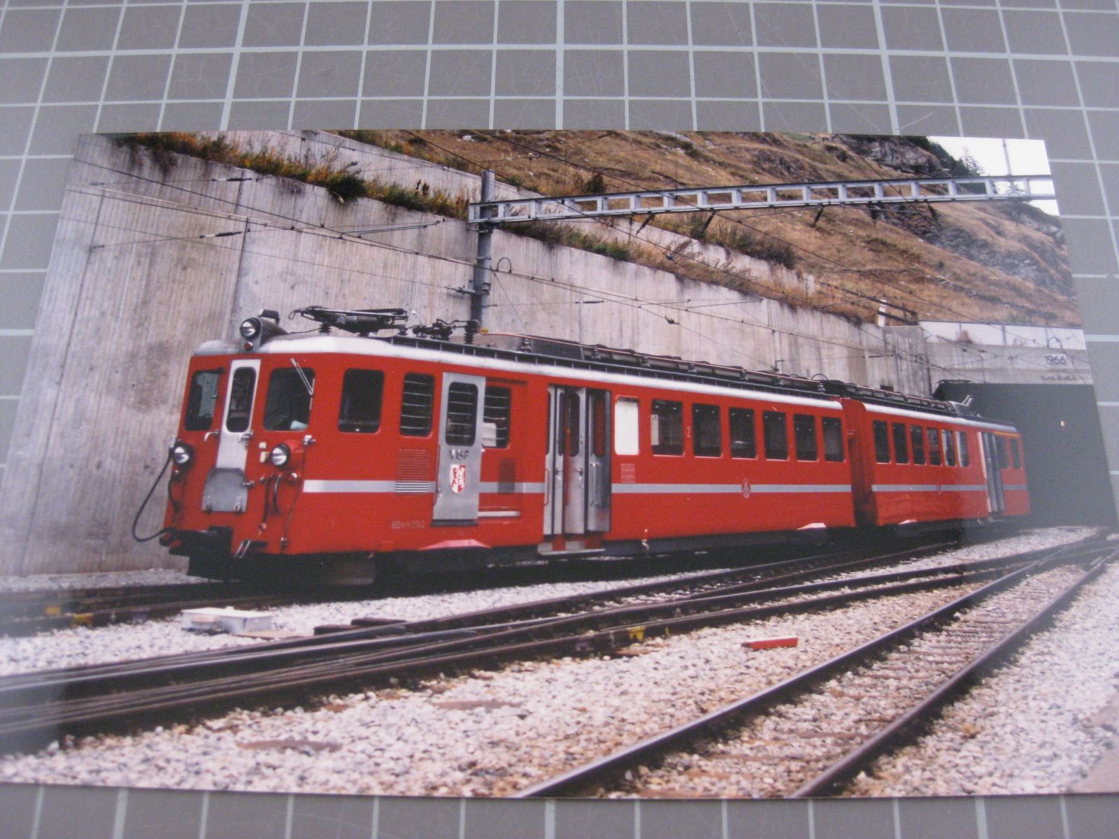 Cartoline postali: Echtfoto Zermatt Bahnhof mit Zug – Usato da Malters venduto da Marosko