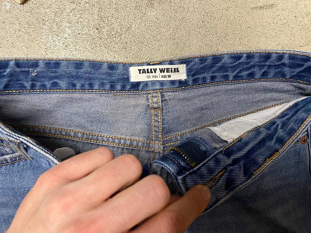Tally Weijl Jeans: Hotpants Jeans – Usato da Luzern venduto da oli_6x2r 1