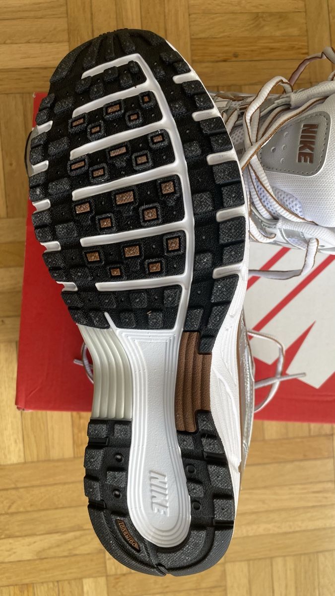 Nike Damenschuhe: Nike P-6000 – Neu und originalverpackt aus Binningen von del_2nnf 2