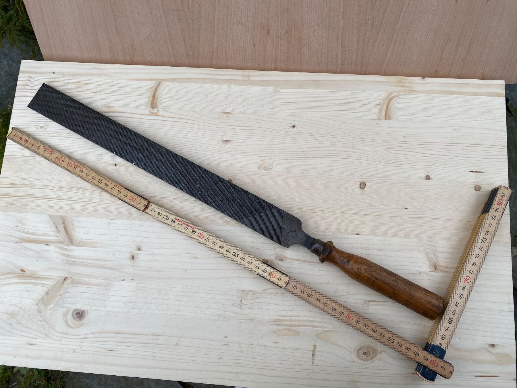 Tutti gli attrezzi: grosse Baiter Suisse Feile mit Holzgriff – Usato da Feldbach venduto da Olive1 9