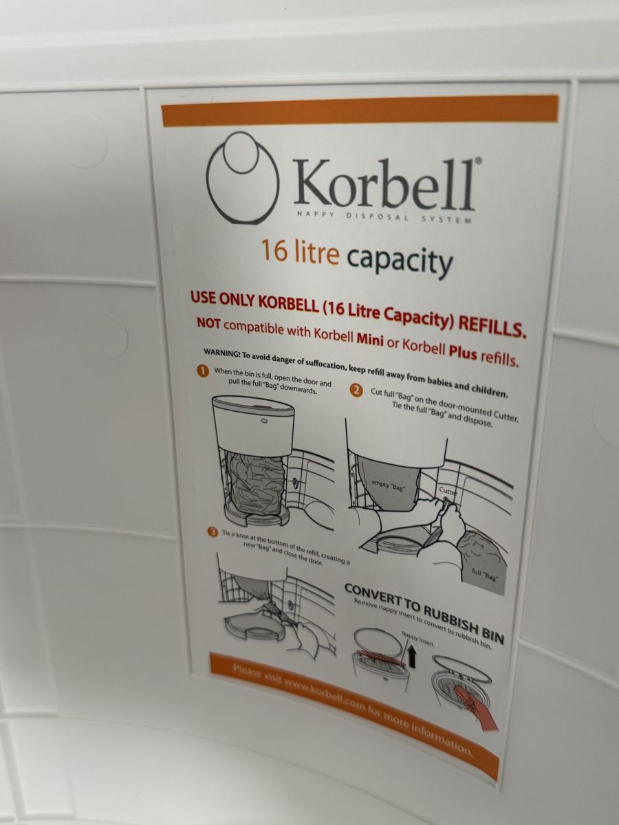 Poubelles: Korbell Windeleimer 16 l mit Nachfüllkassette – D'occasion à Kilchberg ZH par bur_7ypx 2