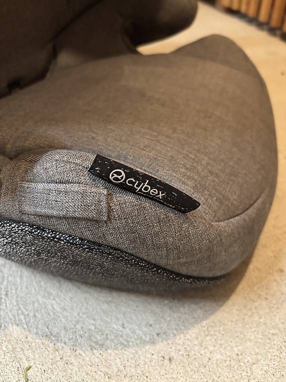 Cybex Auto-Kindersitze: Cybex Solution Kinderautositz – Gebraucht aus Goldach von Goldach1 2