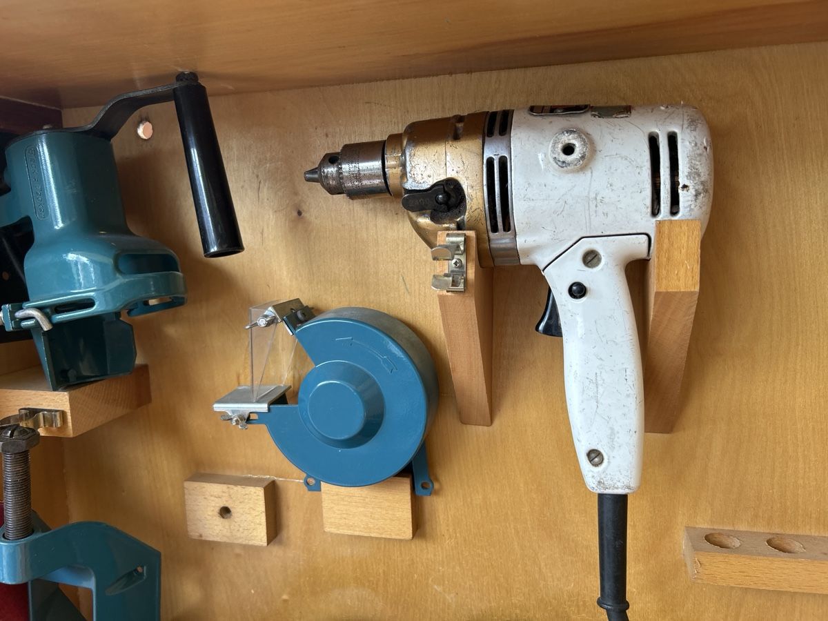 Alle Maschinen: Kombimaschine Black & Decker – Defekt aus Langnau i. E. von PSS-212 4