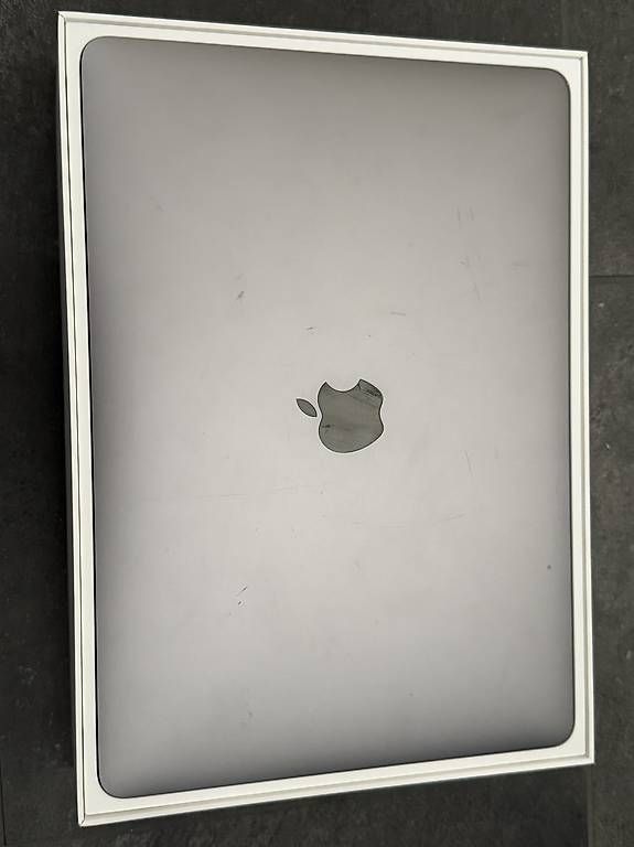Notebook: Macbook pro 2016 – Usato da Gebenstorf venduto da user1984