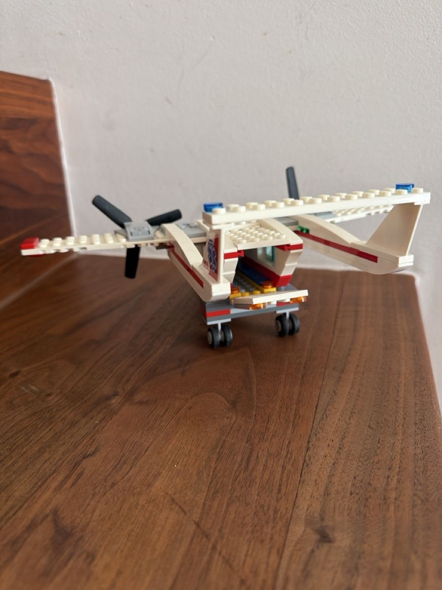 Lego Kit di costruzioni: Lego Ambulanzjet – Usato da Meilen venduto da 123kurz 2