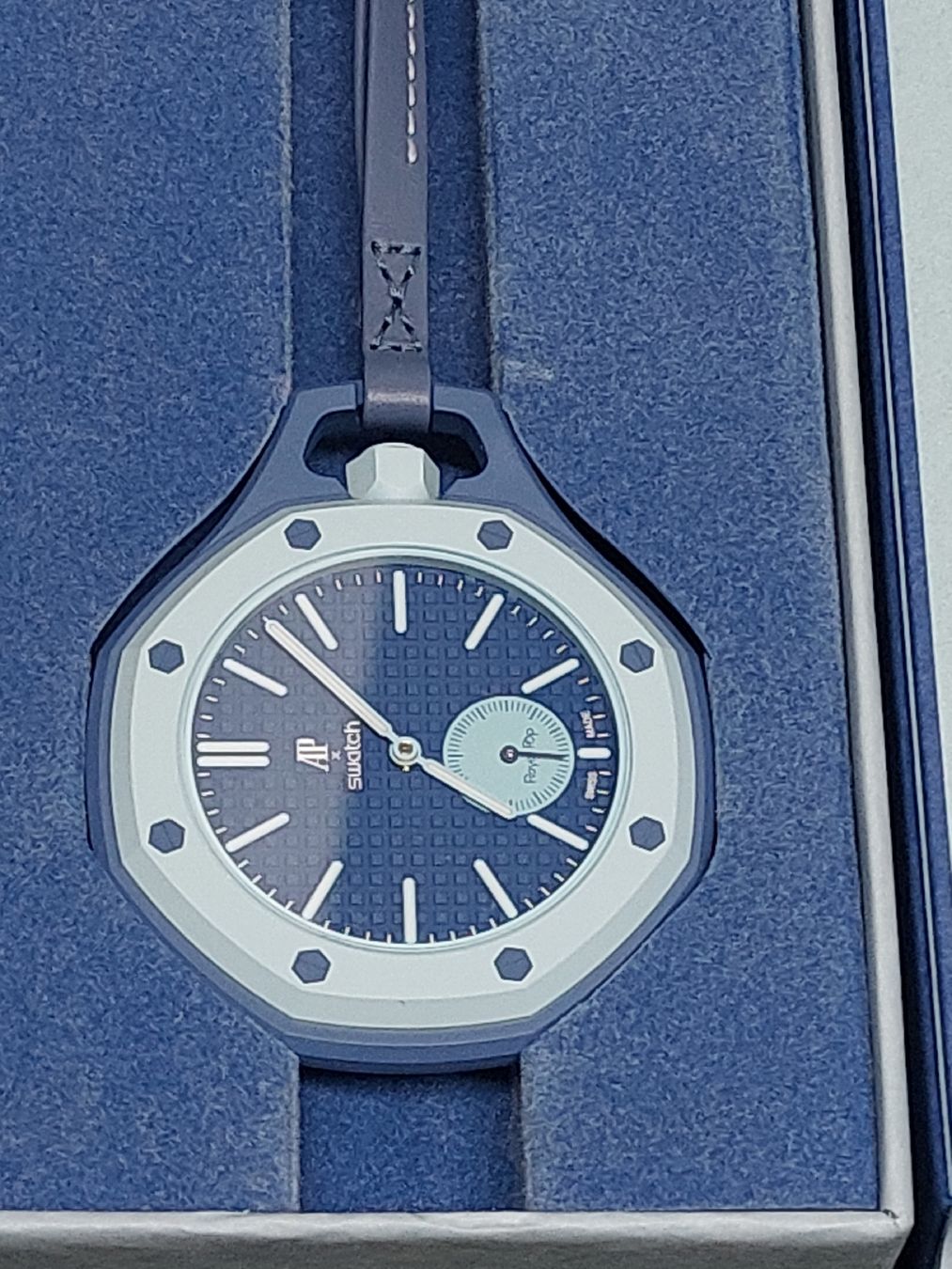 Swatch Uhren: Swatch Royal Pop Lan Ba  .2 – Neu und originalverpackt aus Orpund von Sputn1k 1