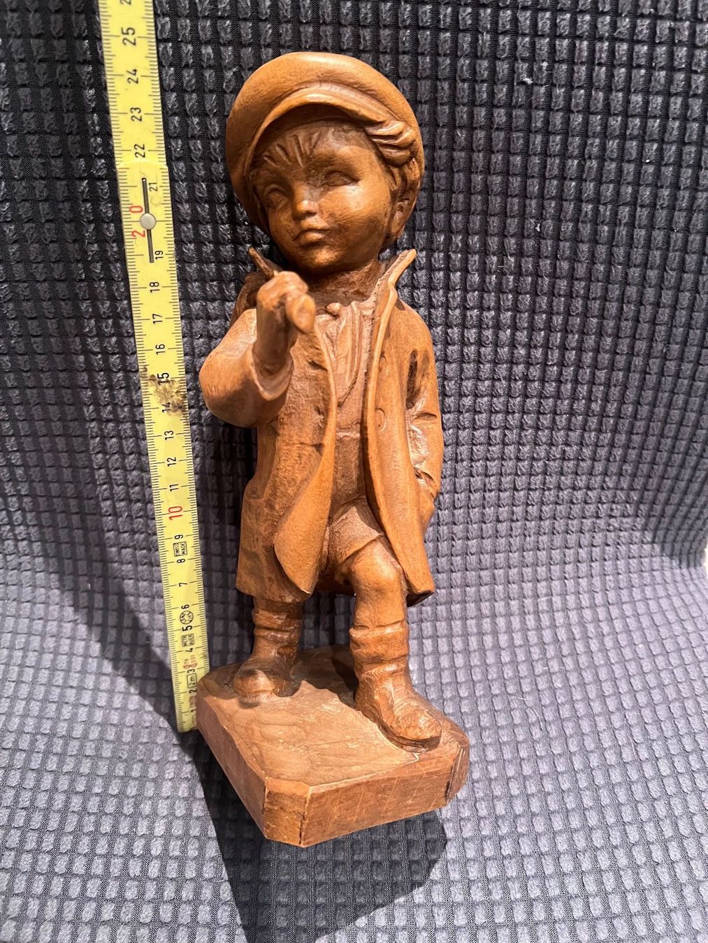 Figurines: Holzfigur Hirtenbub Handarbeit – D'occasion à Visp par pabumi