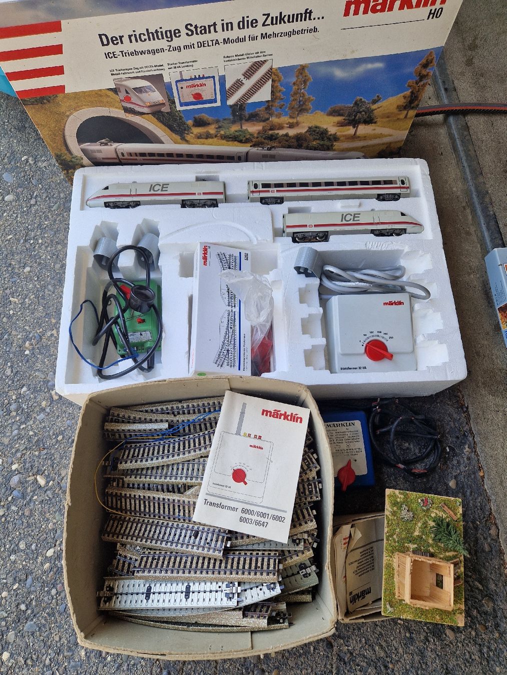 Märklin Modelleisenbahnen: Märklin HO ICE Triebwagen-Set Delta 2977 – Gebraucht aus Vogelsang AG von villa9