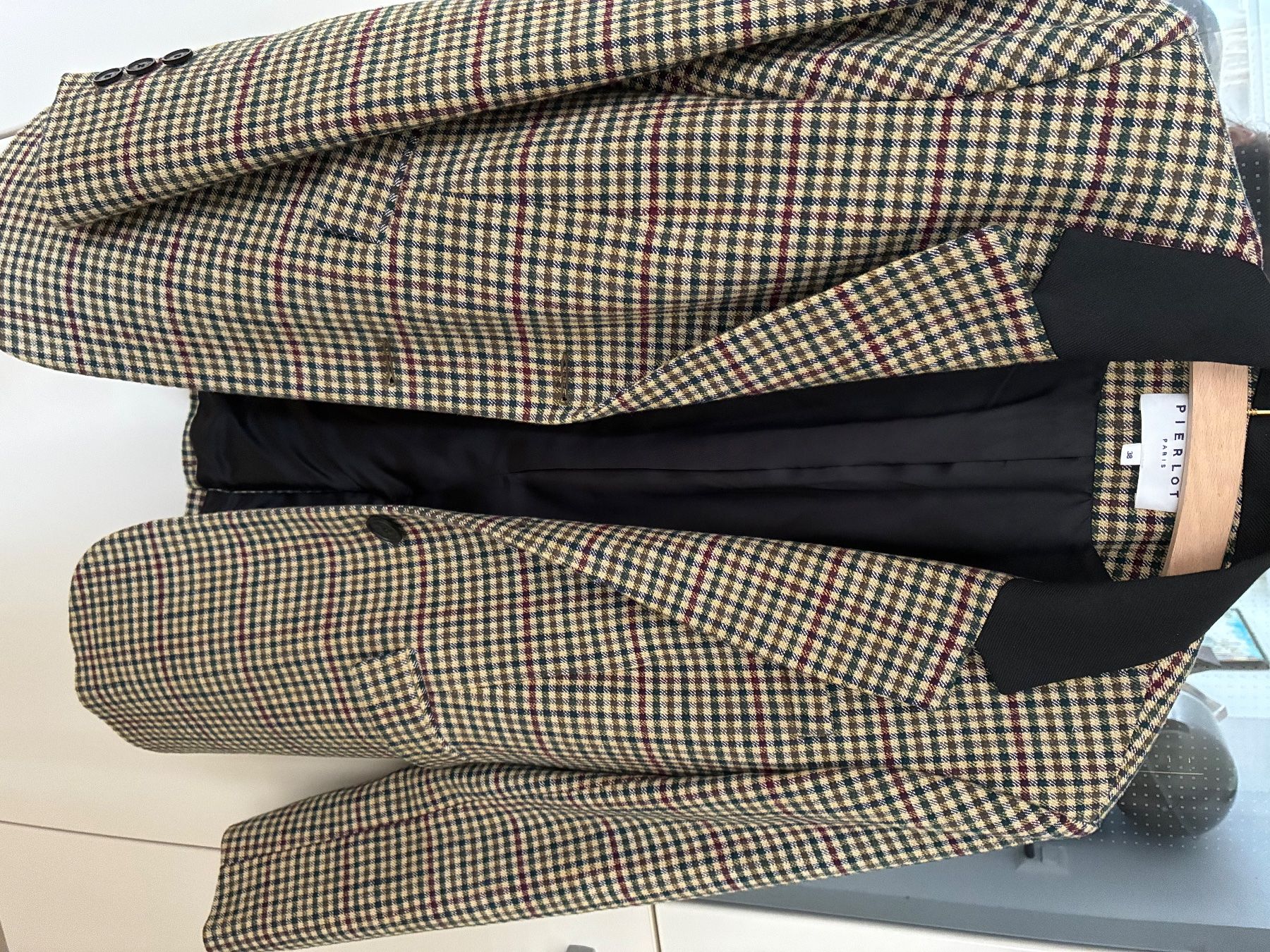 Claudie Pierlot Giacche: Blazer Claudie Pierlot – Usato da St-Prex venduto da opheliemassot