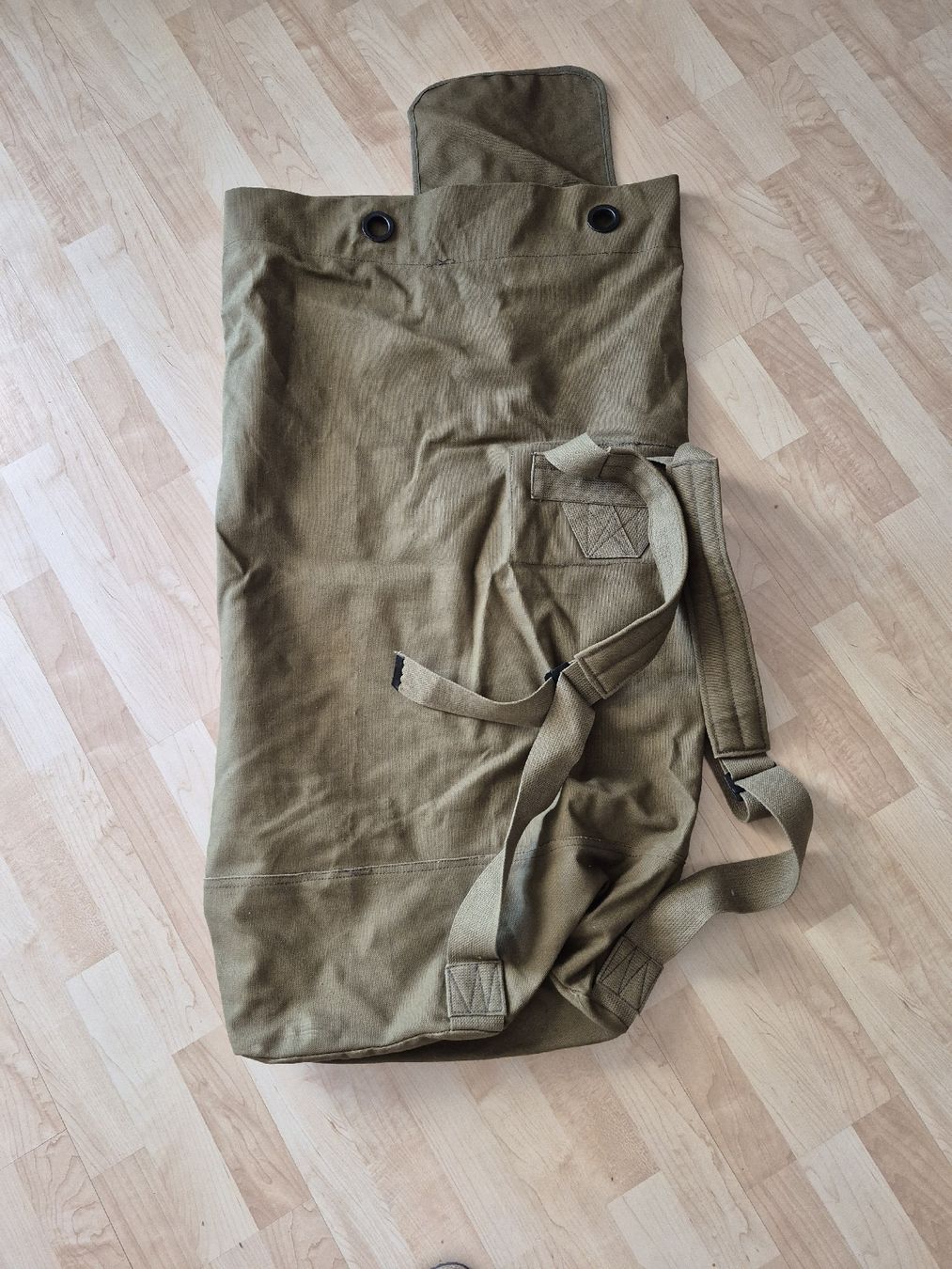 Rucksäcke: Seesack Militär Tasche Rucksack b – Gebraucht aus Richterswil von bachmann74 1